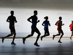 2025钦州马拉松赛鸣枪开跑